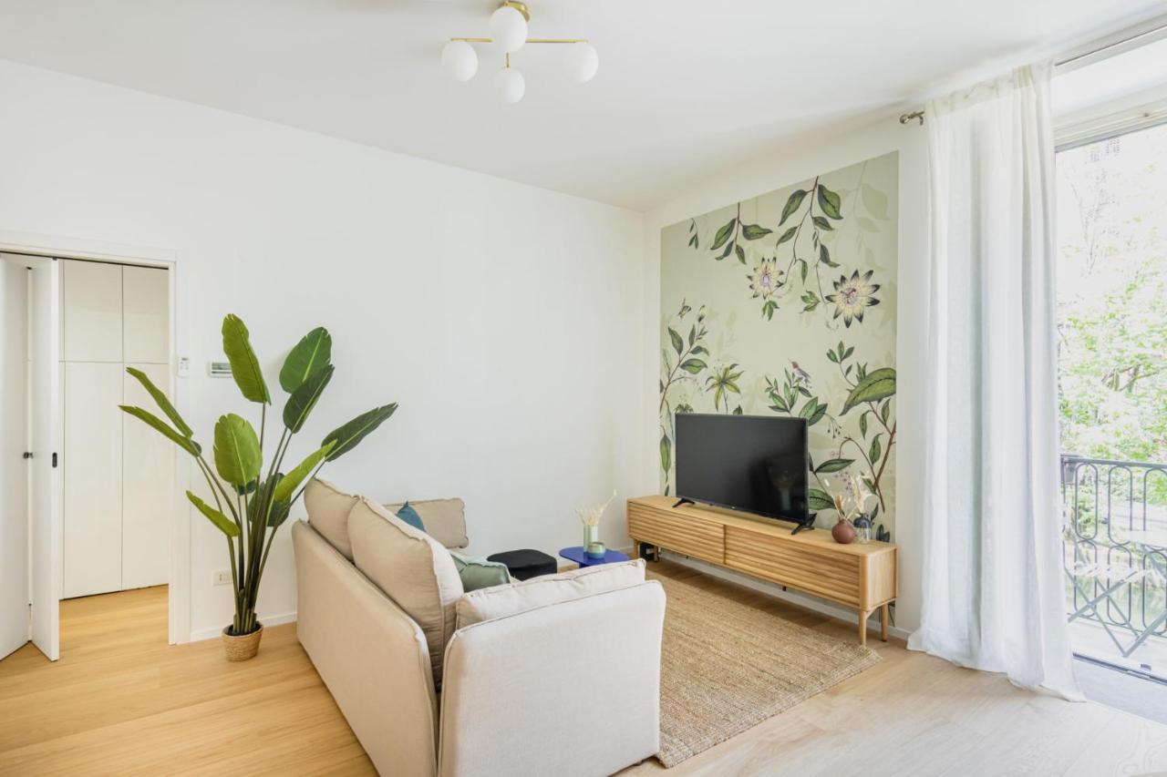 Easylife - Romantico Appartamento Sui Navigli Мілан Екстер'єр фото